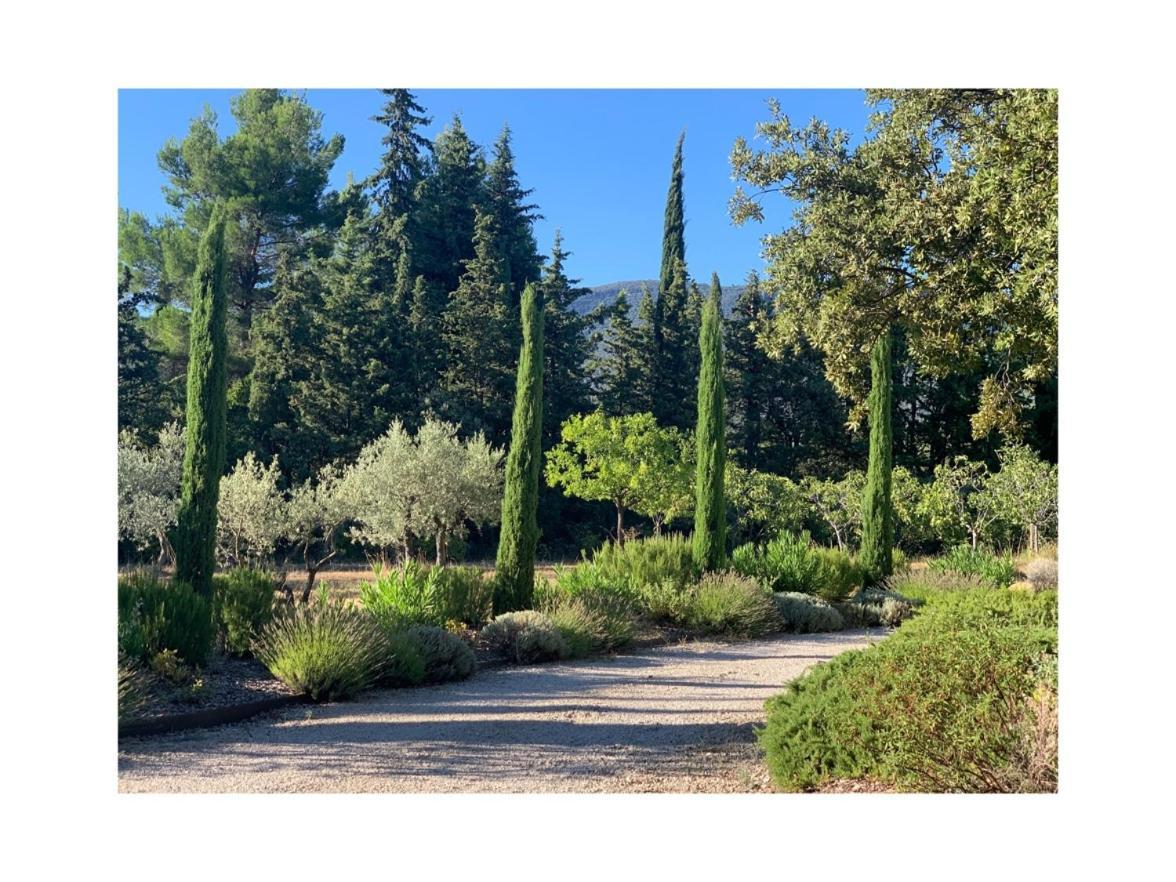 Les Jardins De Sitaara Bed & Breakfast Cucuron Dış mekan fotoğraf