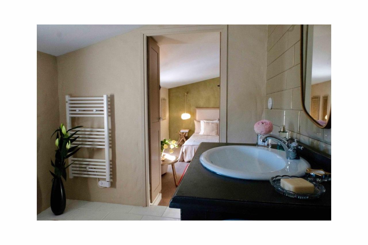 Les Jardins De Sitaara Bed & Breakfast Cucuron Dış mekan fotoğraf