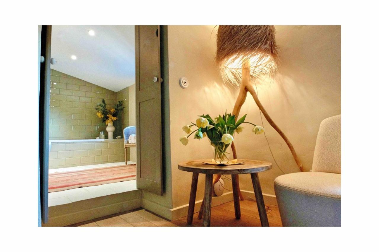 Les Jardins De Sitaara Bed & Breakfast Cucuron Dış mekan fotoğraf