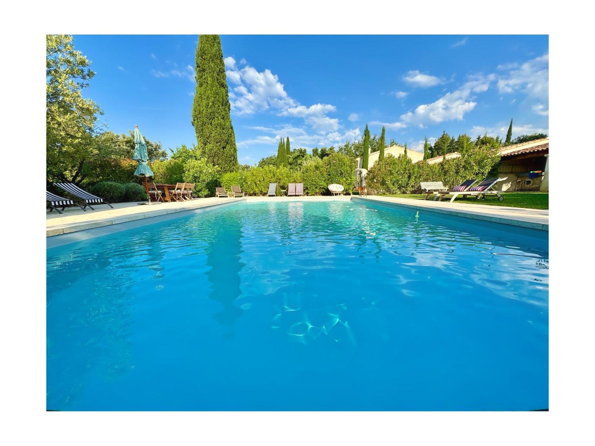 Les Jardins De Sitaara Bed & Breakfast Cucuron Dış mekan fotoğraf