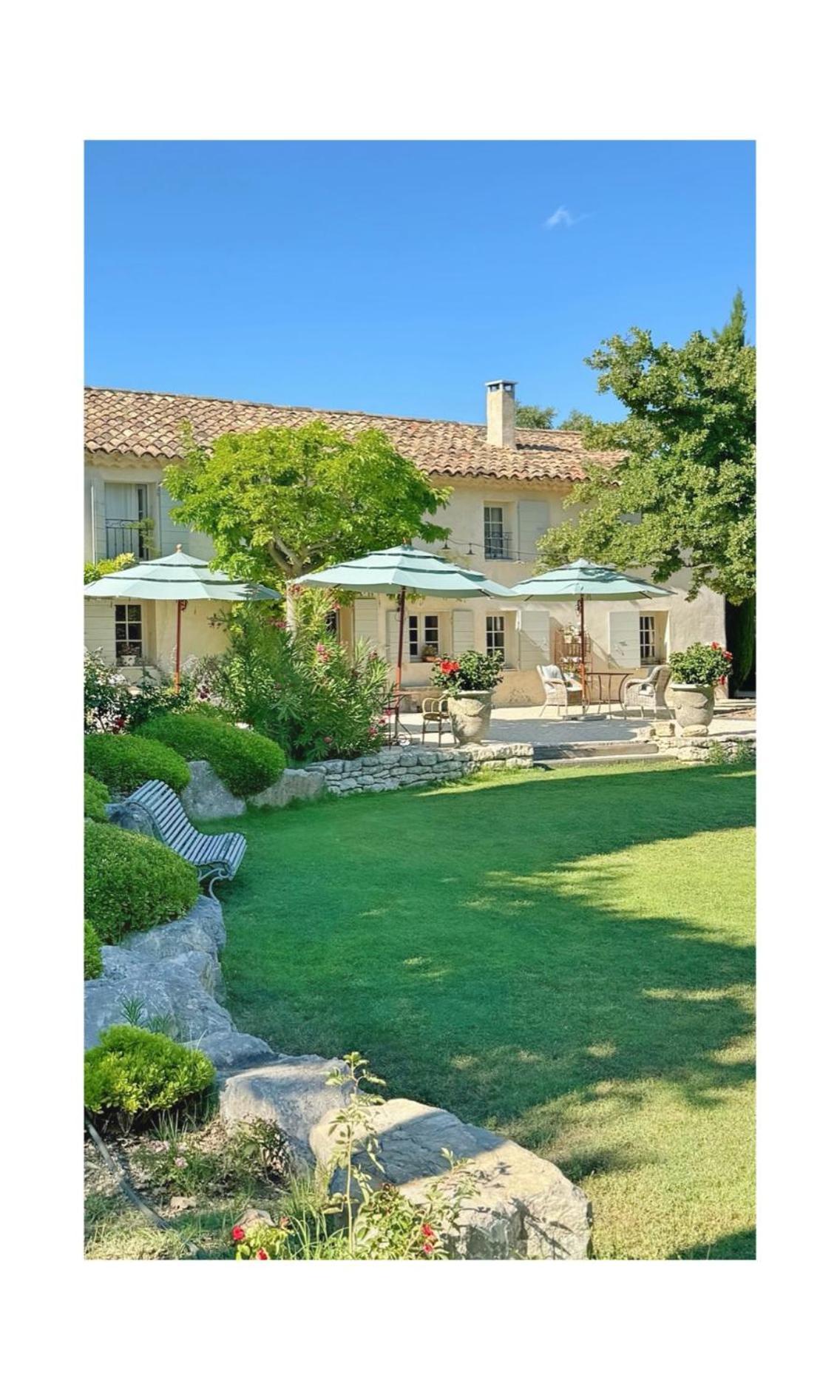 Les Jardins De Sitaara Bed & Breakfast Cucuron Dış mekan fotoğraf